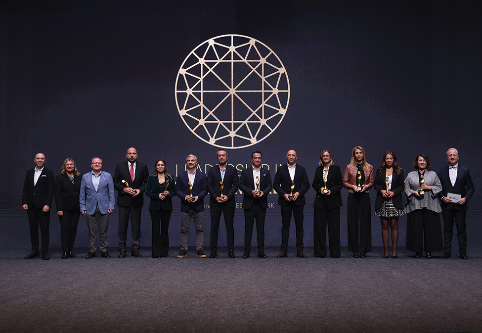 Sales Network — community platform designed and developed by umΩ